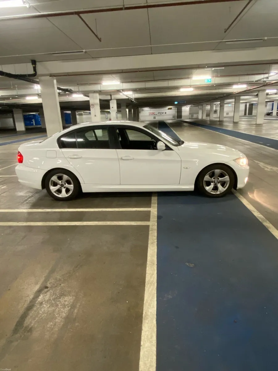BMW e90 - Image 4