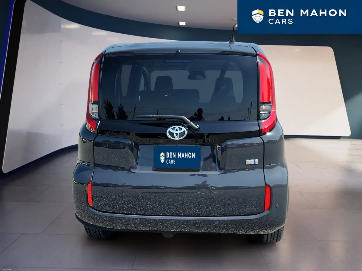 Toyota Sienta 7 Seater Automatic - Image 4
