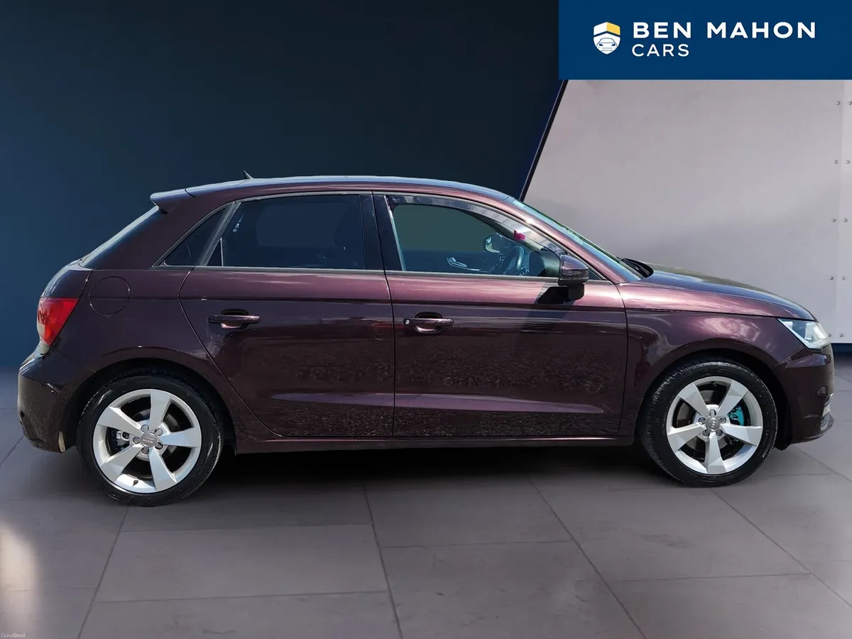 Audi A1 2015 - Image 2