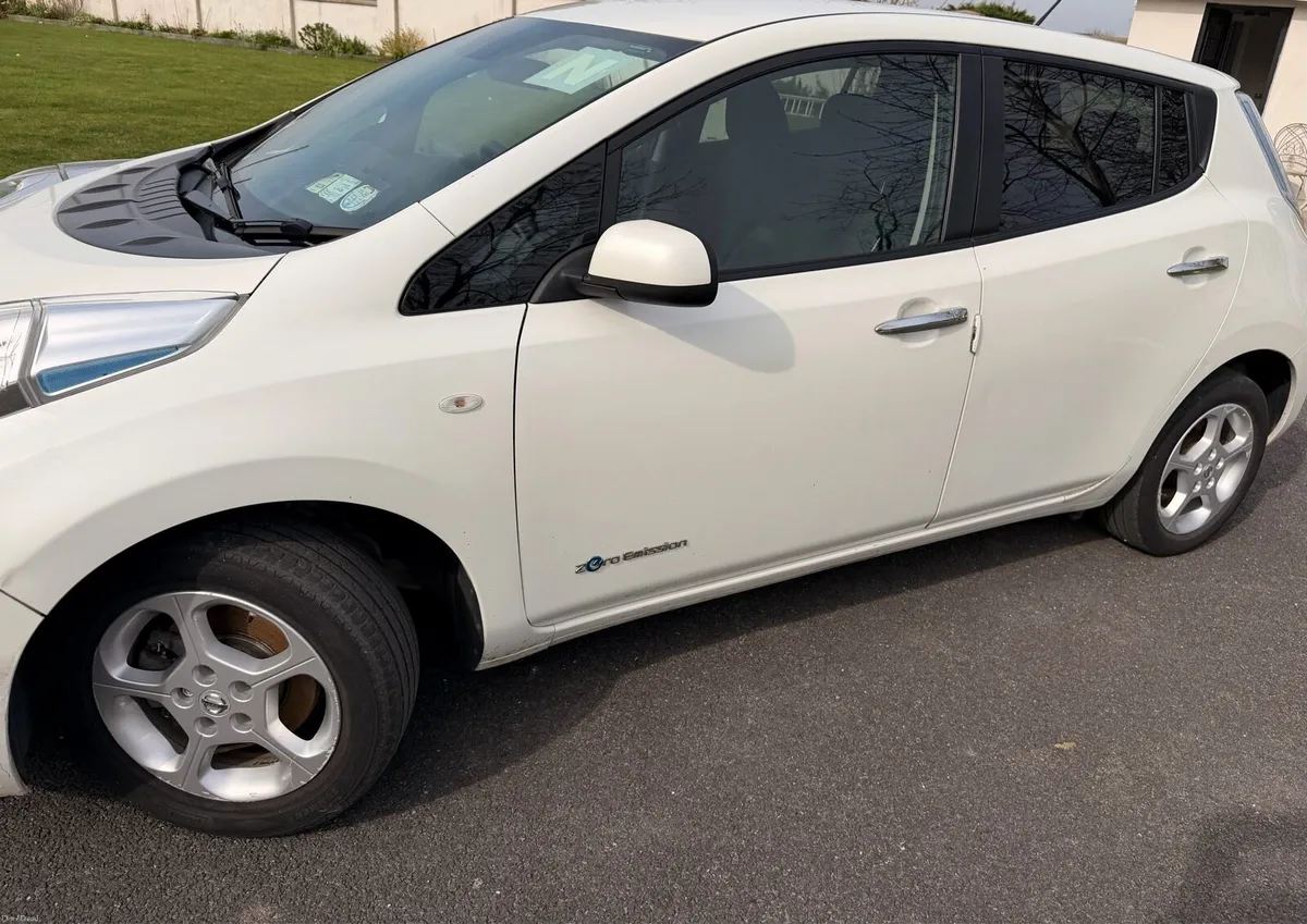 Nissan Leaf Electric Car - Image 3