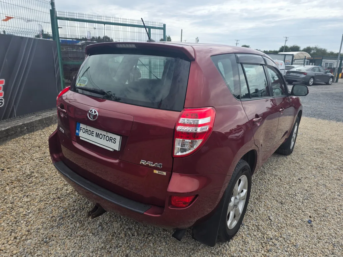 Toyota RAV4 2011 - Image 4