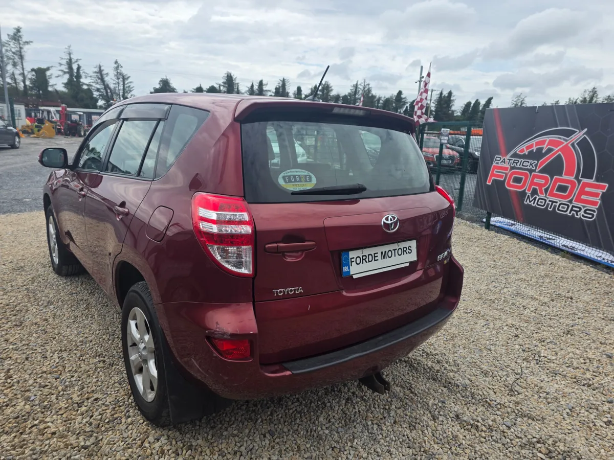 Toyota RAV4 2011 - Image 3