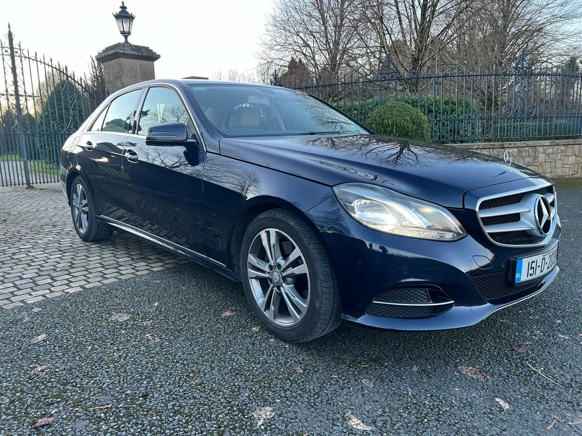 Mercedes Benz E Class Hybrid Diesel - Image 6