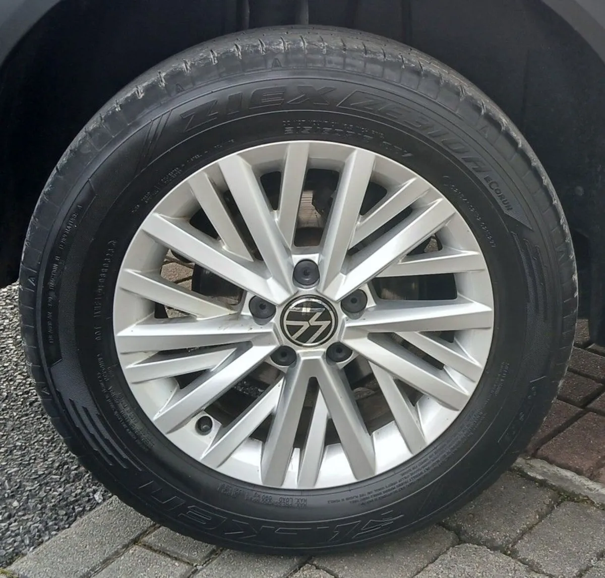 Volkswagen T-Roc Life 2.0 TDI 116HP *PARKING SENSO - Image 4
