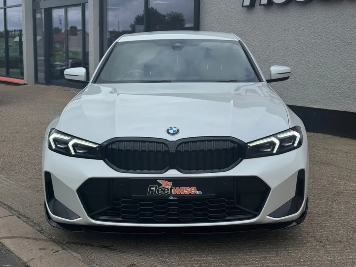 2.0 320i M Sport Saloon 4dr Petrol Auto Euro 6 (s/ - Image 2