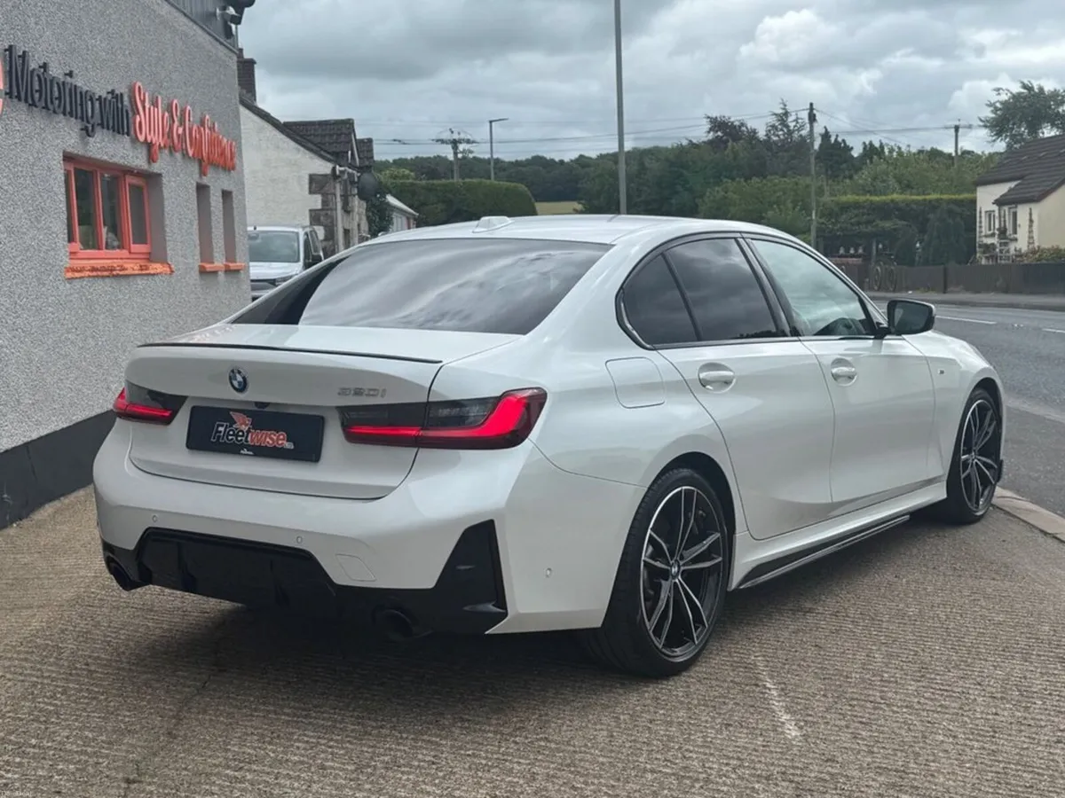 2.0 320i M Sport Saloon 4dr Petrol Auto Euro 6 (s/ - Image 4