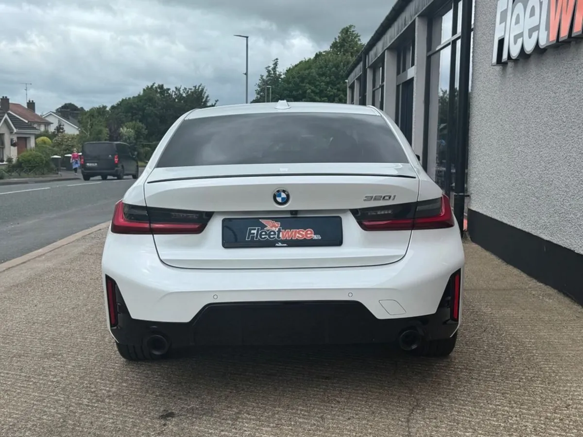 2.0 320i M Sport Saloon 4dr Petrol Auto Euro 6 (s/ - Image 5