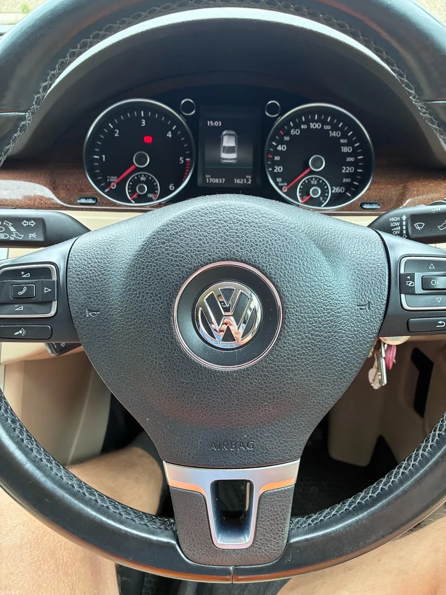 Car - Image 3