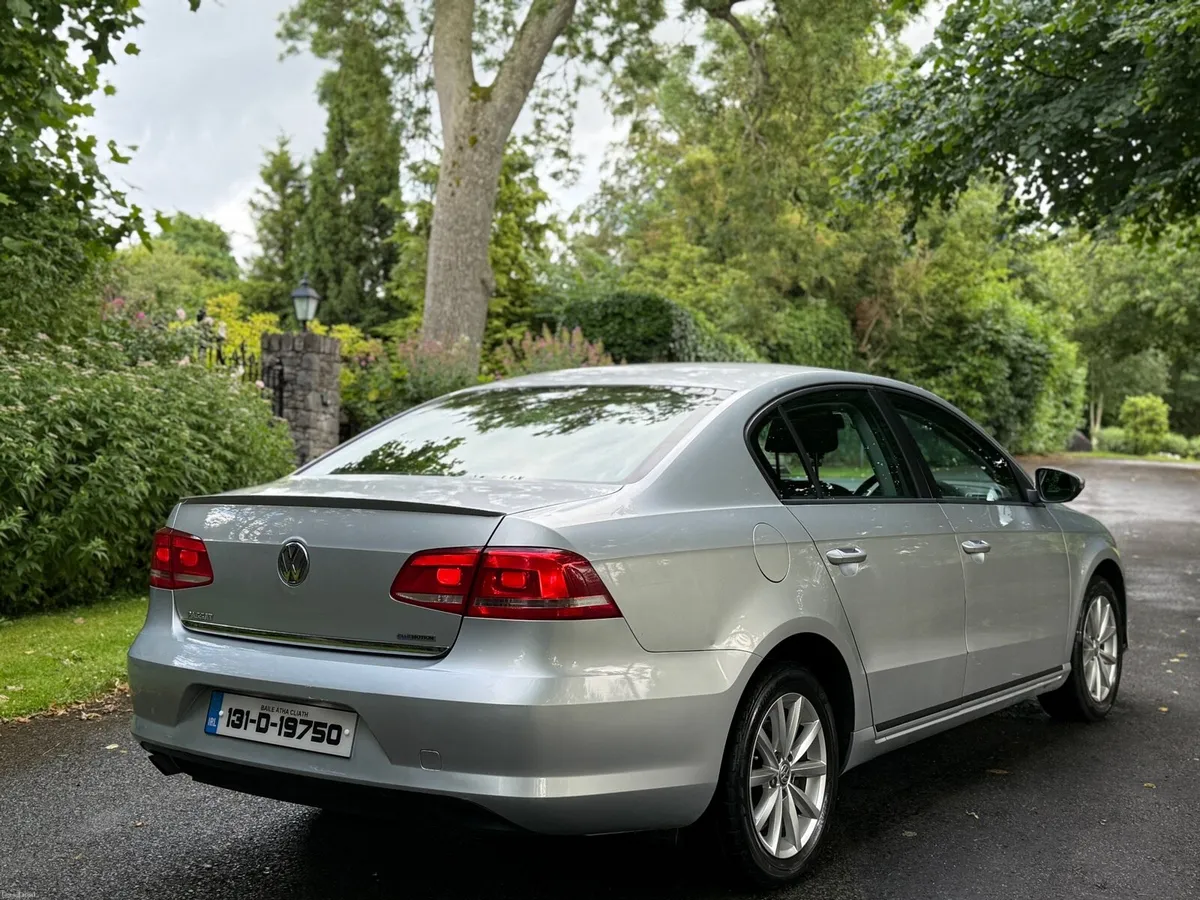 2013 Volkswagen Passat - Image 3