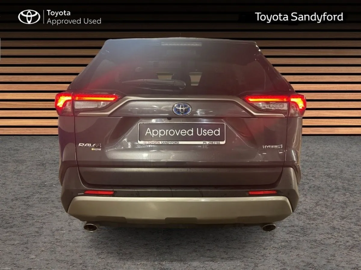 Toyota RAV4 HYBRID SOL // LEATHER HEATED SEATS // - Image 4
