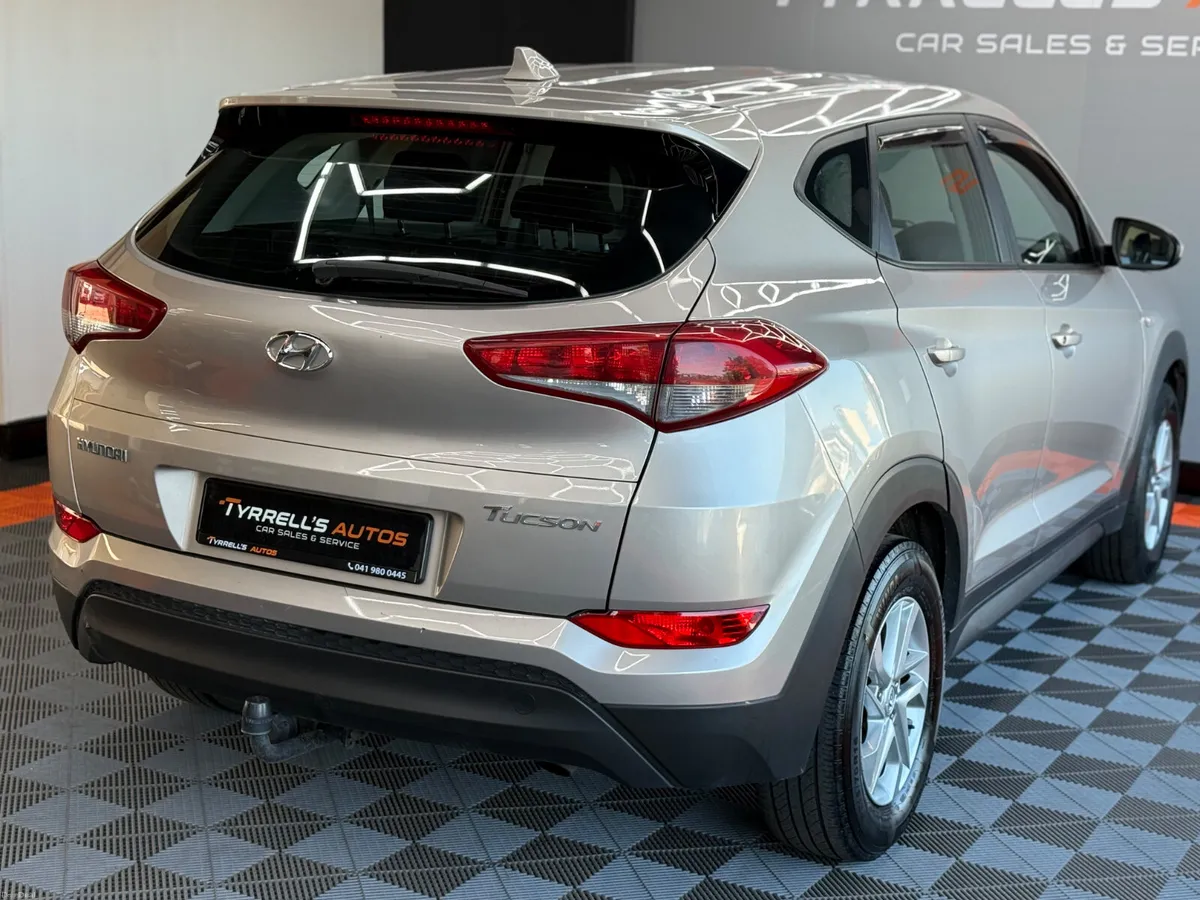 Hyundai Tucson 1.7D Premium Manual 2017 - Image 6
