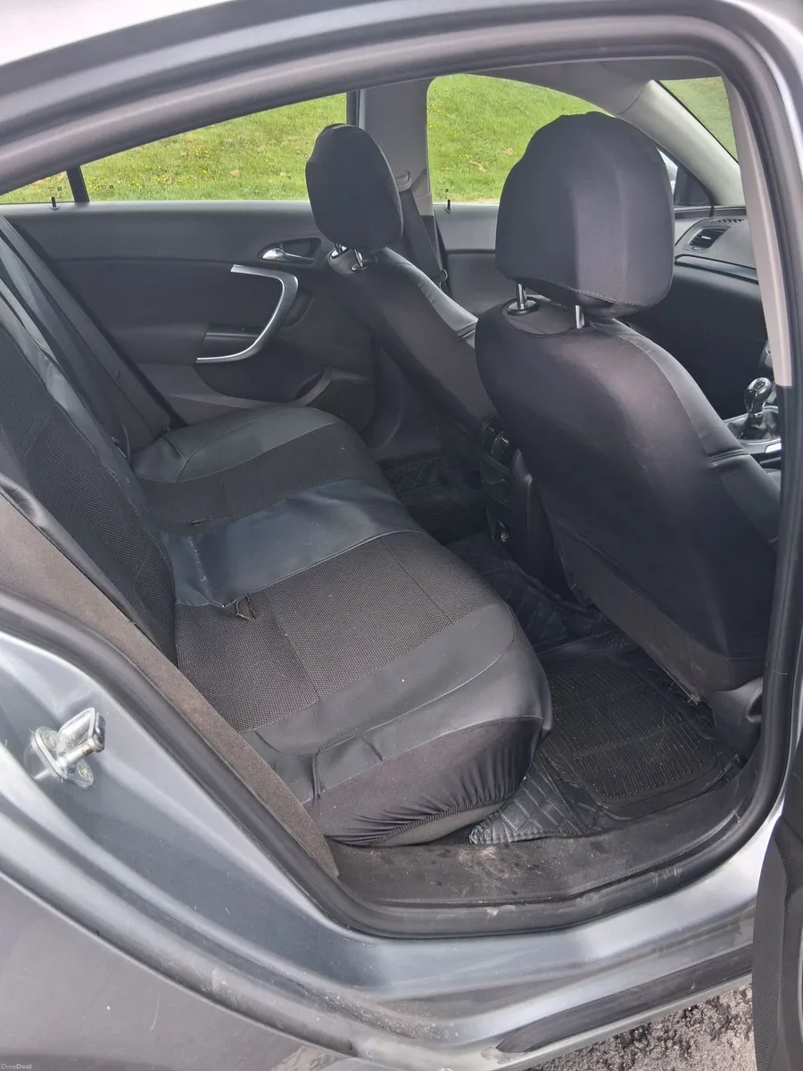 Vauxhall Insignia 2011 - Image 3