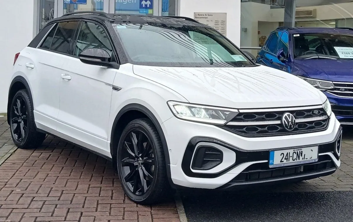 Volkswagen T-Roc R-Line 2.0 TDI 116HP **BLACK STYL - Image 1
