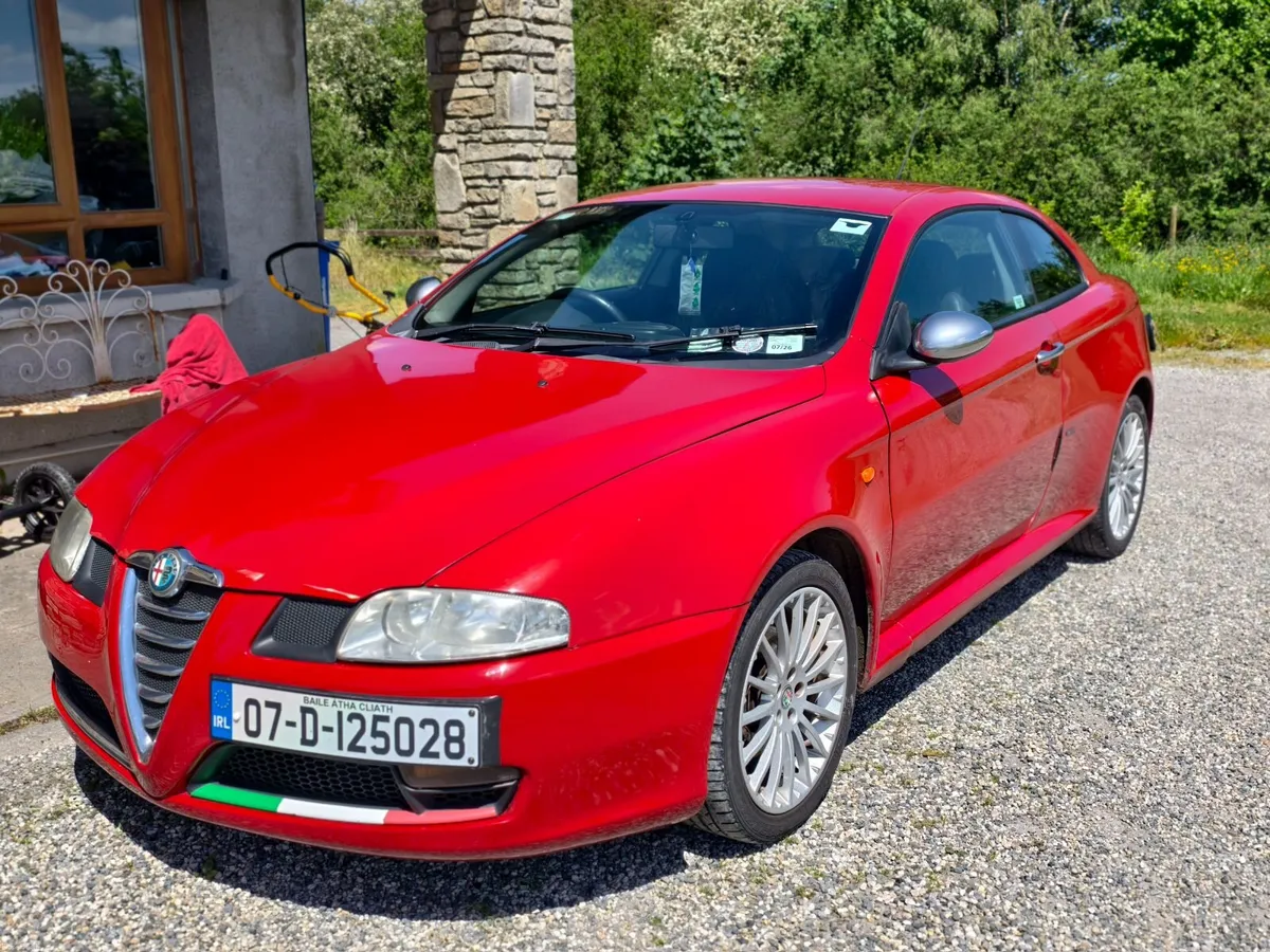 Alfa Romeo GT 2007 - Image 1