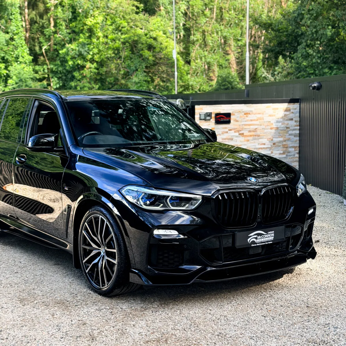 2021 (211) BMW X5 45E M-Sport Pro *LOW MILES* - Image 2
