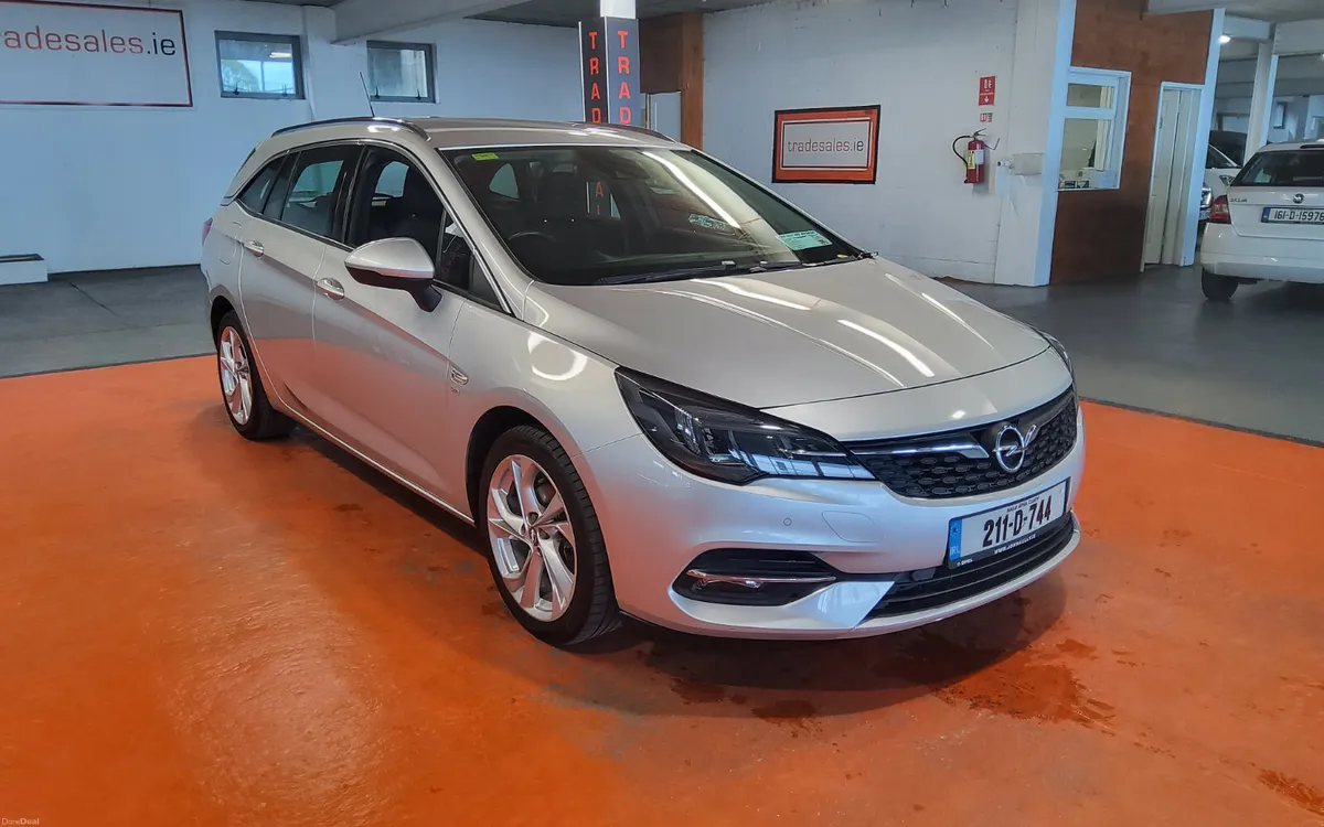 Opel Astra 2021 - Image 1