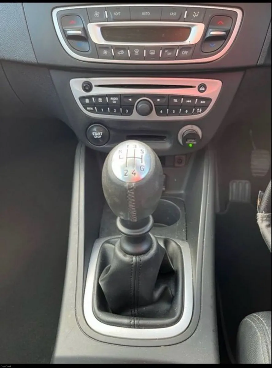 2010 Renault Megane - Image 4