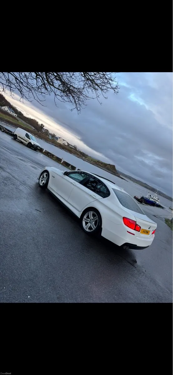 BMW 520 **sunroof ** - Image 3