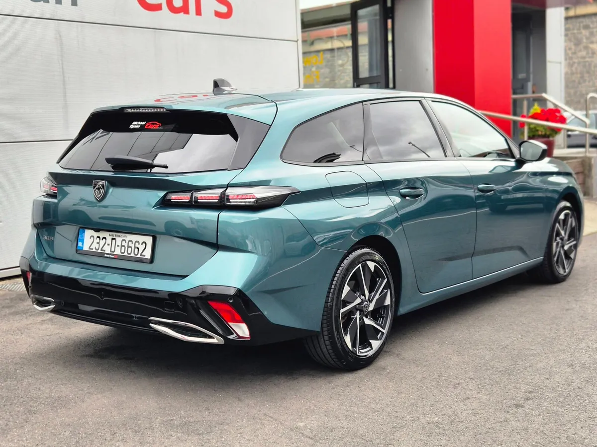 2023 Peugeot 308 1.2 Allure Estate Auto - Image 5