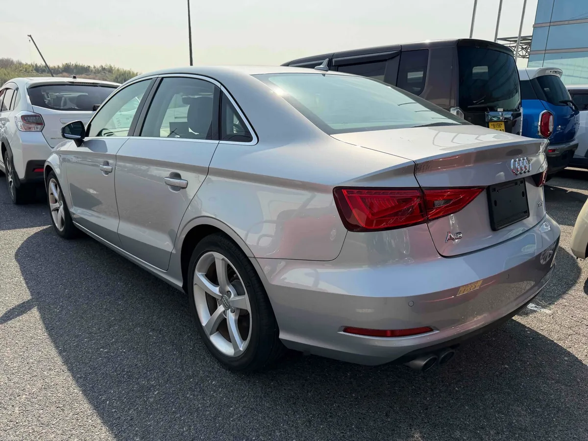 AUDI A3 SALOON 1.4 TFSI AUTO 2015 - Image 2