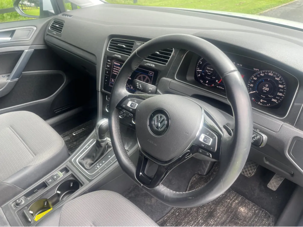 Volkswagen Golf Hatchback comfort line - Image 6