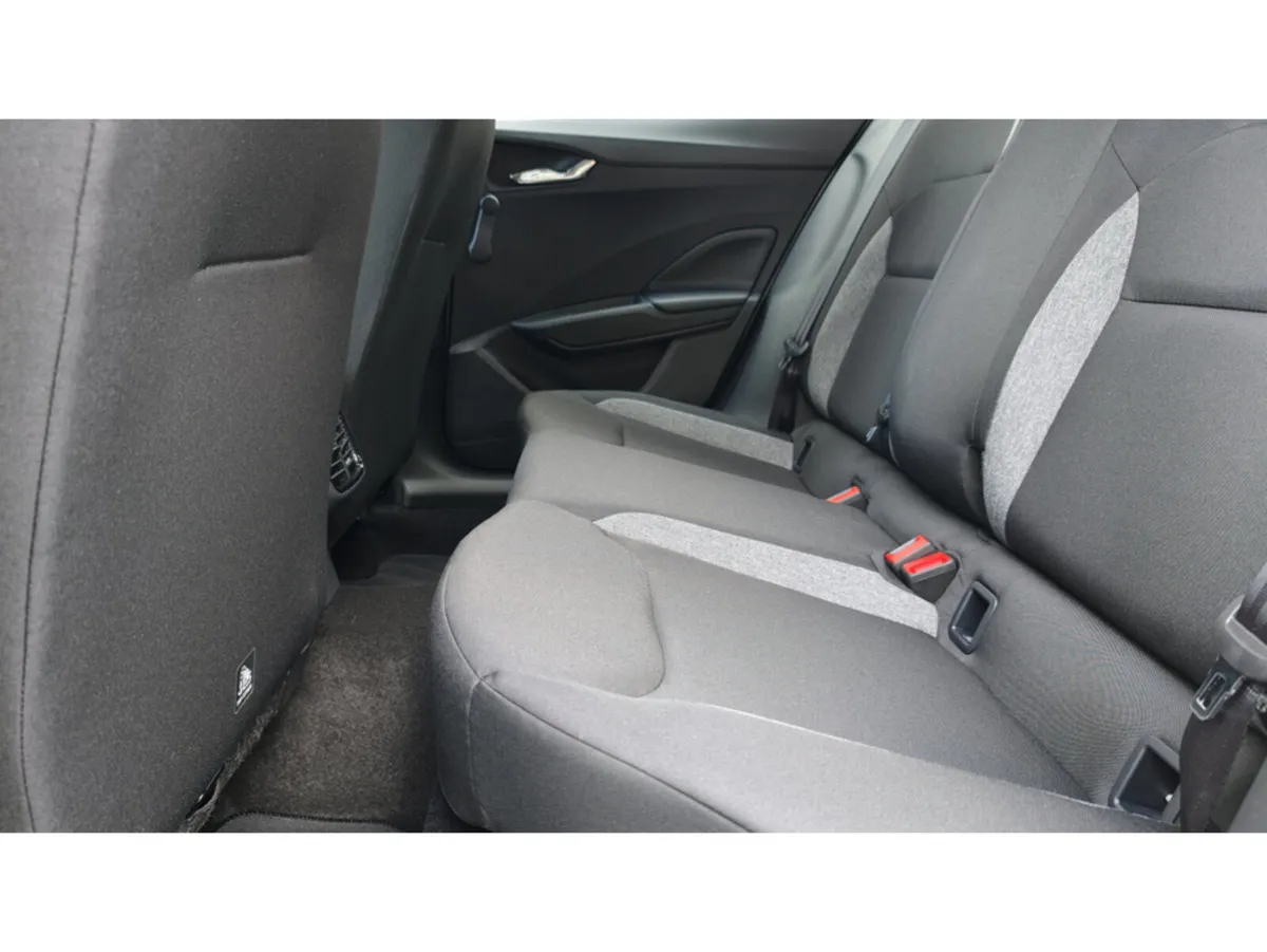 Skoda Fabia ESSENCE 1.0 80 BHP- A/C-PARK ASSIST- S - Image 2