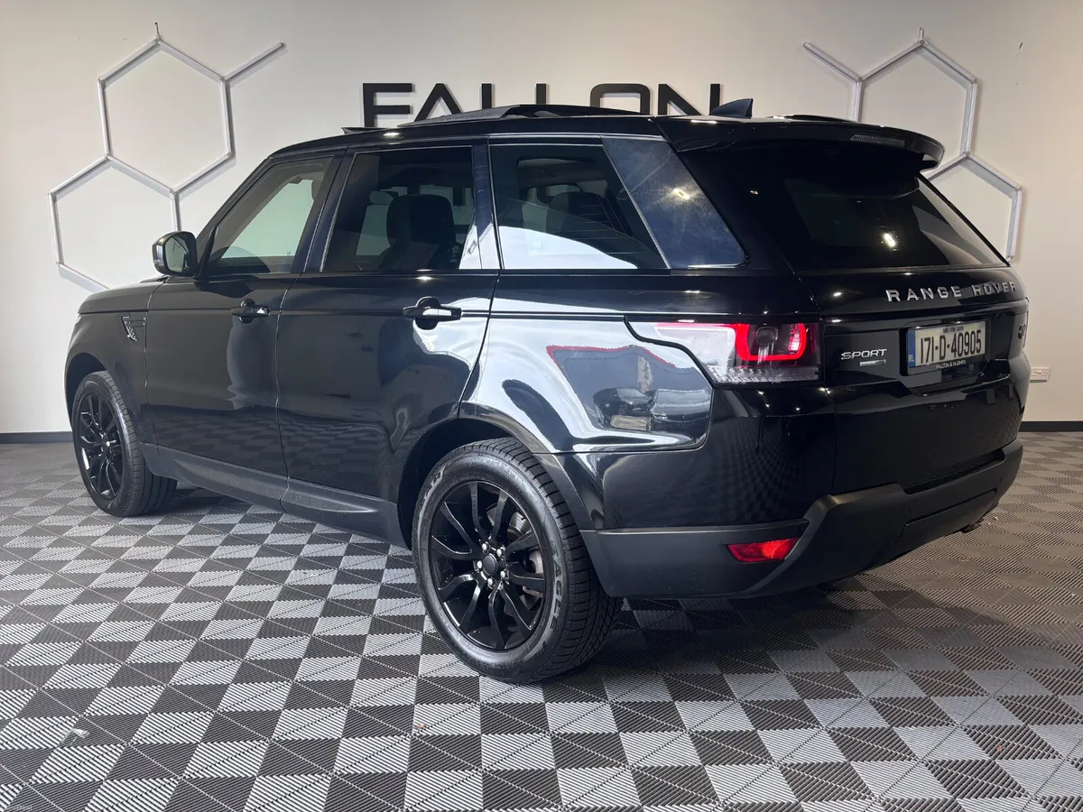 LAND ROVER RANGE ROVER SPORT  SD4 HSE / HIGH SPEC - Image 4