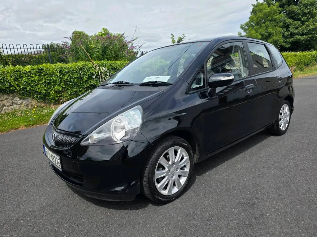 Honda jazz AUTOMATIC - Image 2