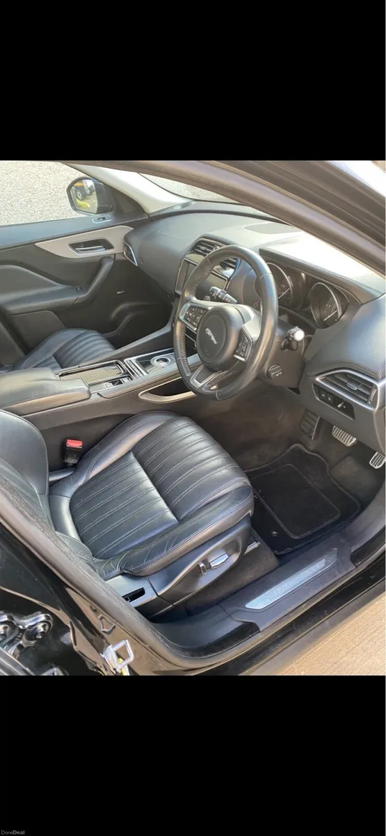 Jaguar F-pace - Image 5