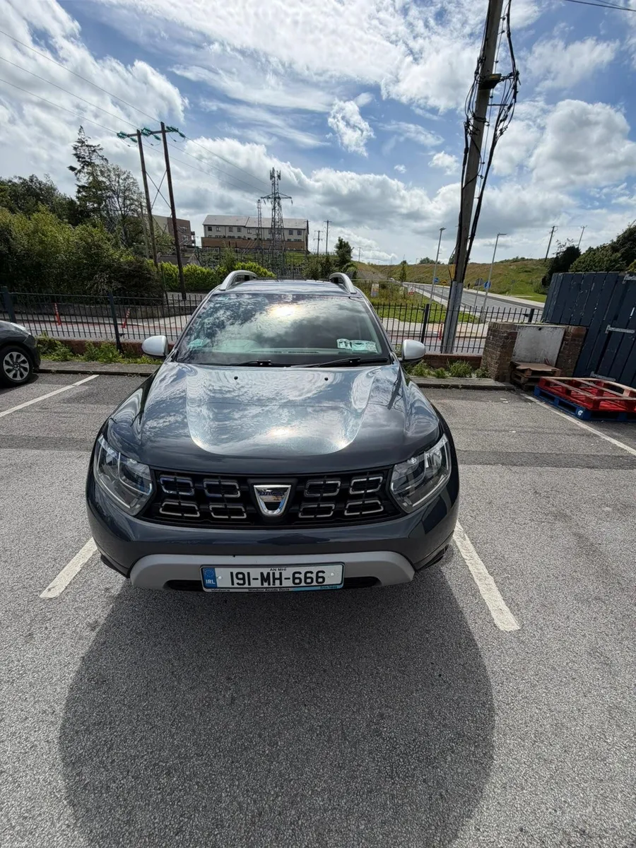 Car - Image 2
