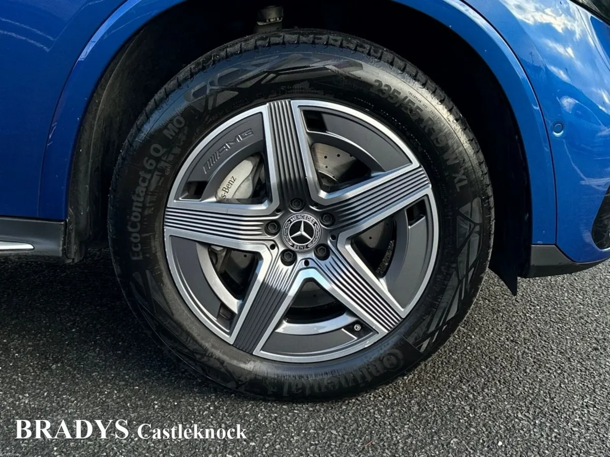 Mercedes-Benz GLC GLC 300e 4MATIC Coupe AMG Line P - Image 5