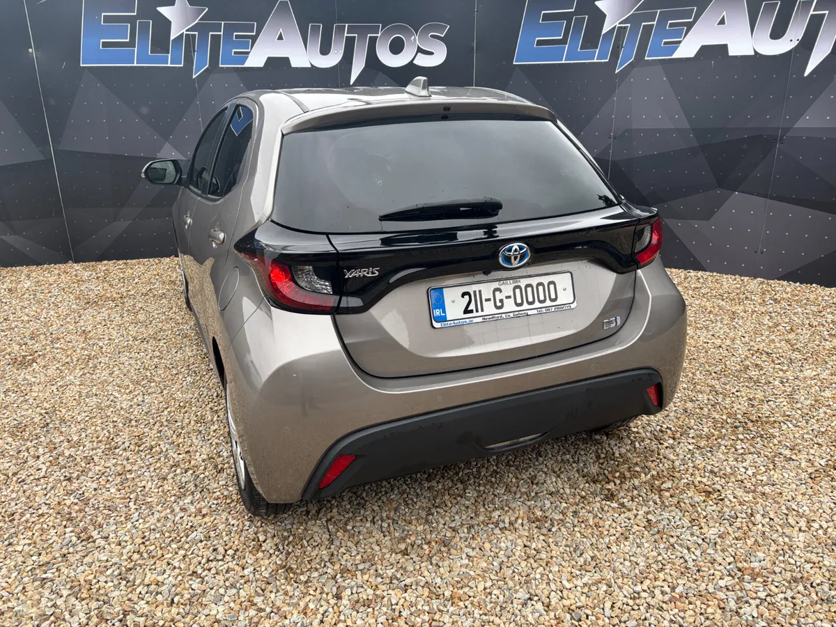 2021 Toyota Yaris Grey - Image 4