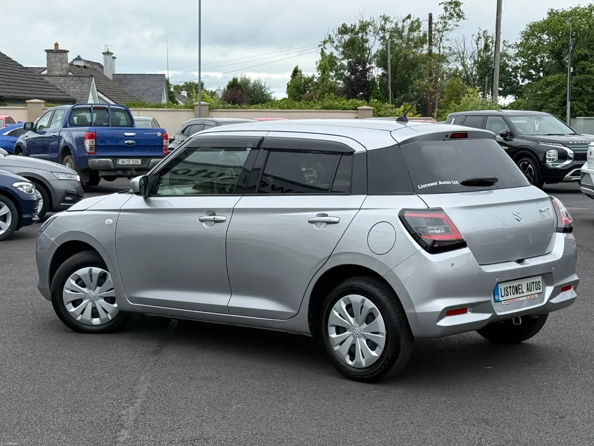 242 SUZUKI SWIFT 1.2 PETROL AUTOMATIC 82BHP - Image 3