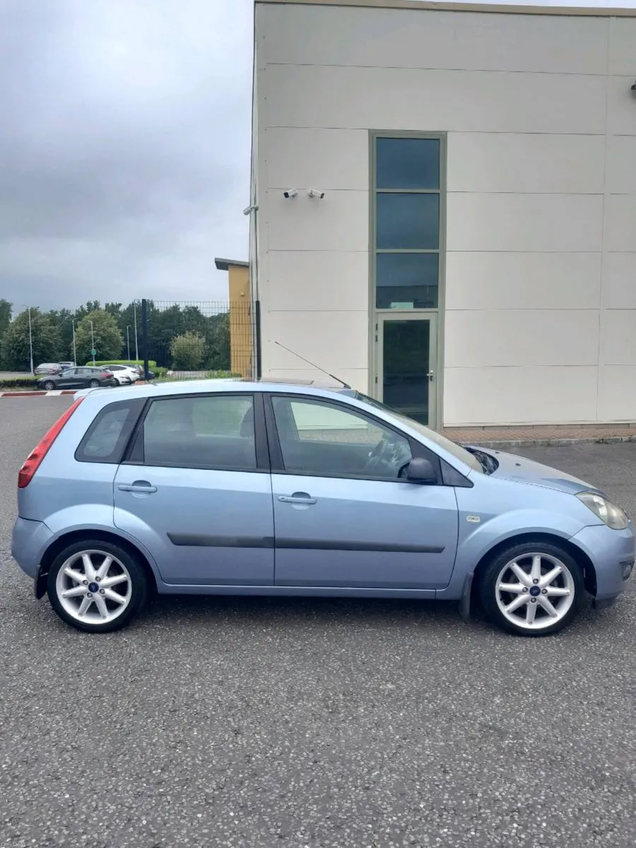 Ford fiesta - Image 3