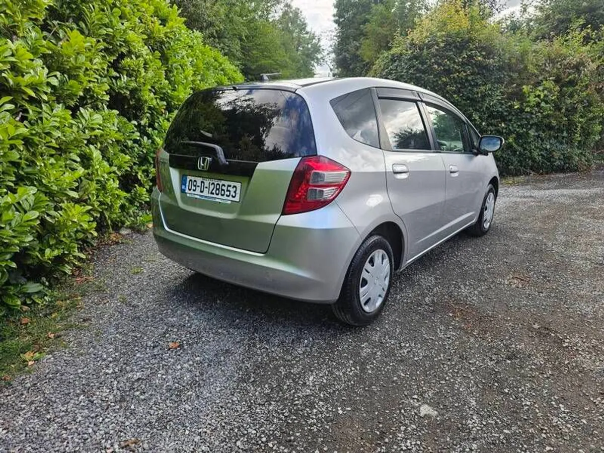 2009 Honda Fit Automatic - Image 3