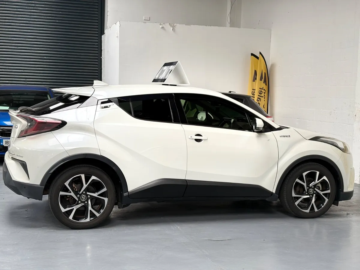 2017 Toyota C-HR 1.8 Hybrid Auto, Top Specs - Image 4