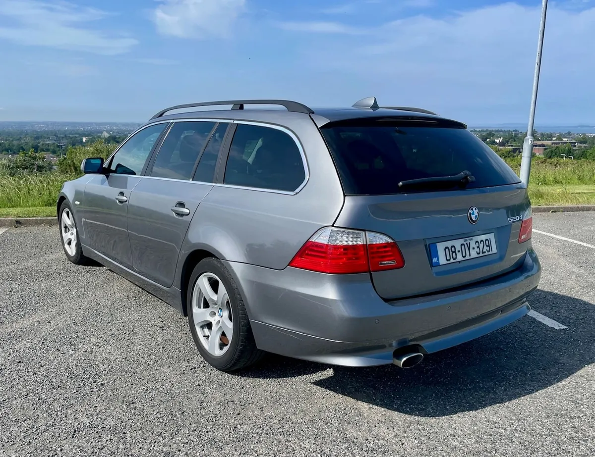 BMW 5-Series 2008 - Image 4