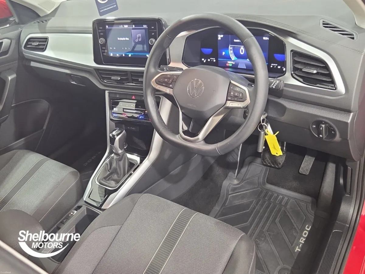 Volkswagen T-roc LIFE TSI DSG - Image 4