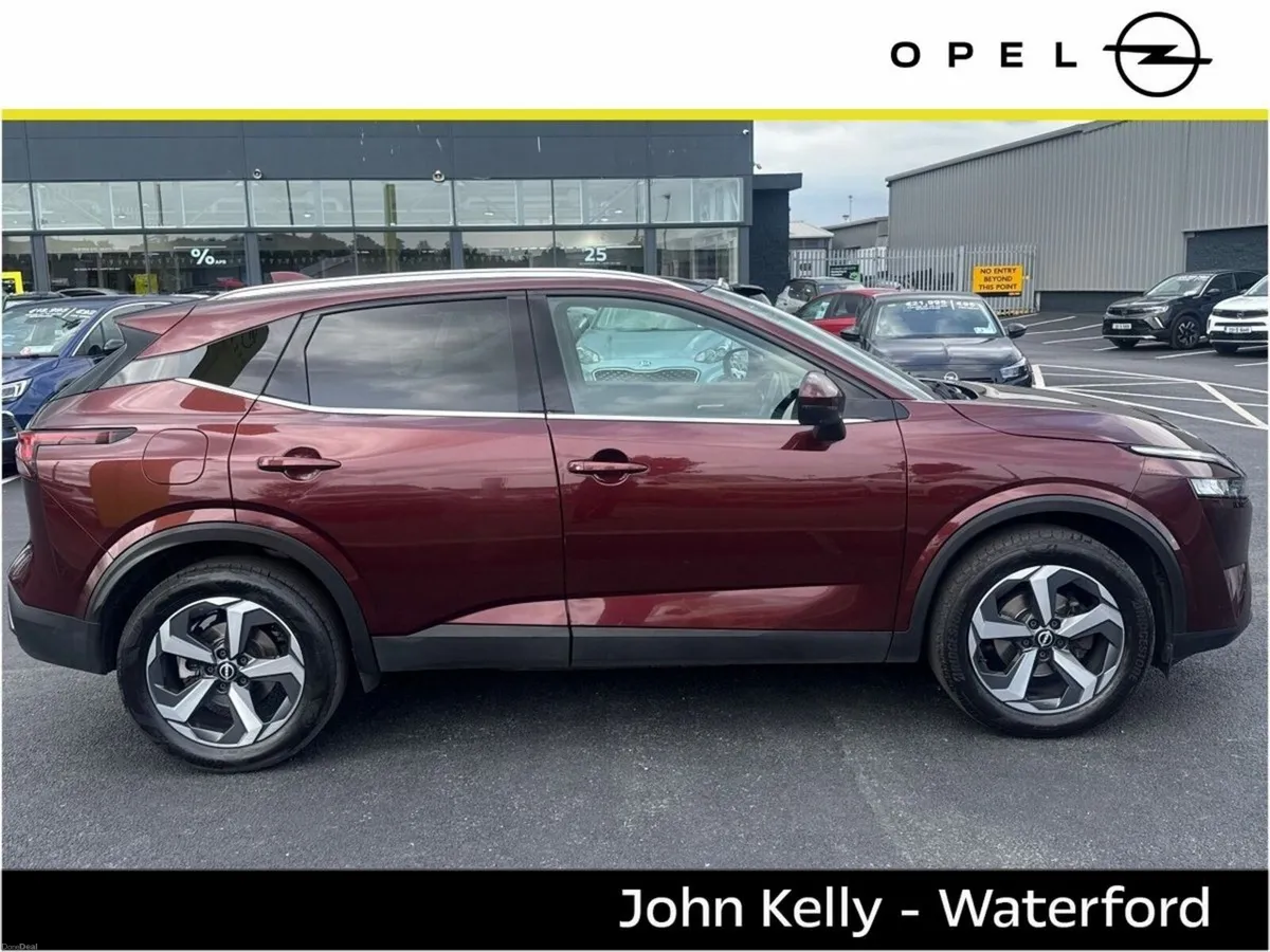 Nissan Qashqai 1.3 PET MILD HYBRID SV PREMIUM - Image 3