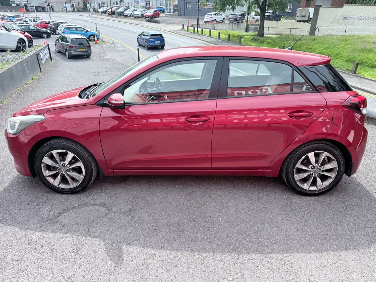 Hyundai i20 1.2 Petrol Low Miles New NCT - Image 5