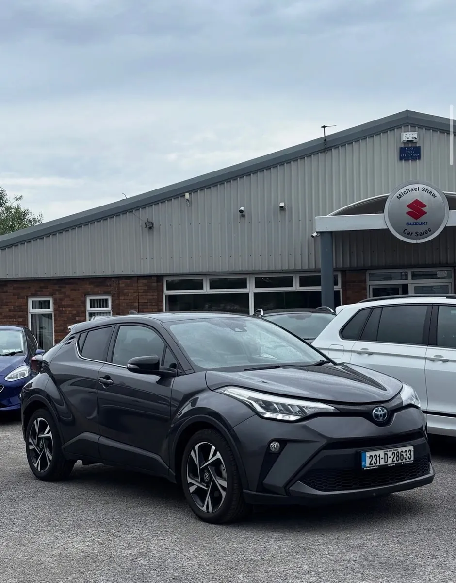 231 Toyota C-HR  1.8 HYBRID - Image 1