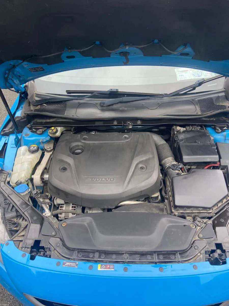 Volvo V40 2016 R-Design 2L D2 Fully Serviced - Image 5