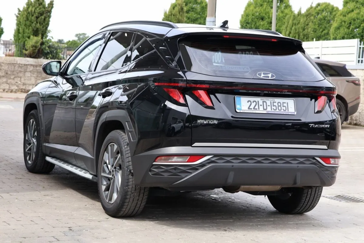 Hyundai Tucson 2WD Executive, Steps , 4.99 APR - Image 4