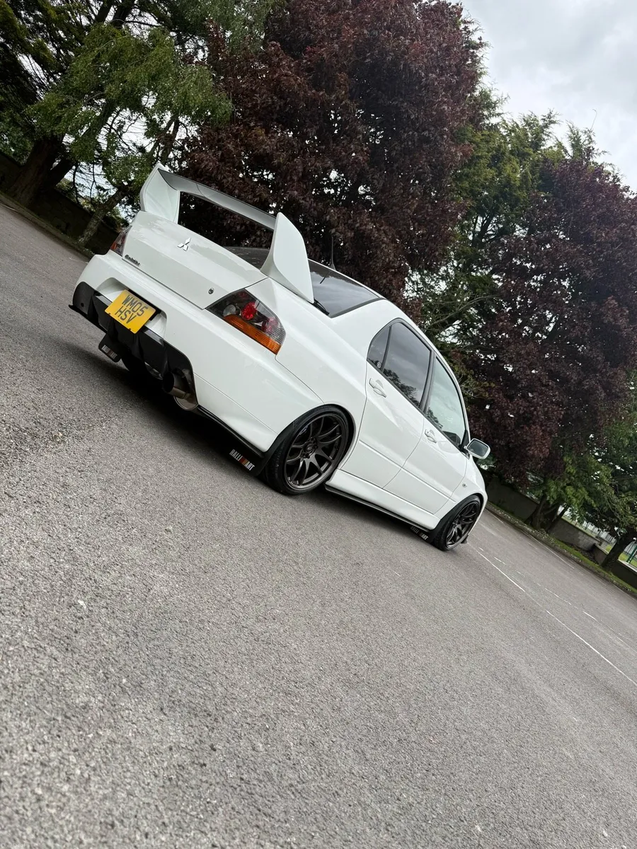 Mitsubishi evolution IX - Image 1