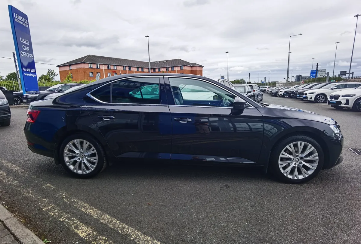 SKODA SUPERB 1.4 IV SE AUTOMATIC PHEV - Image 4
