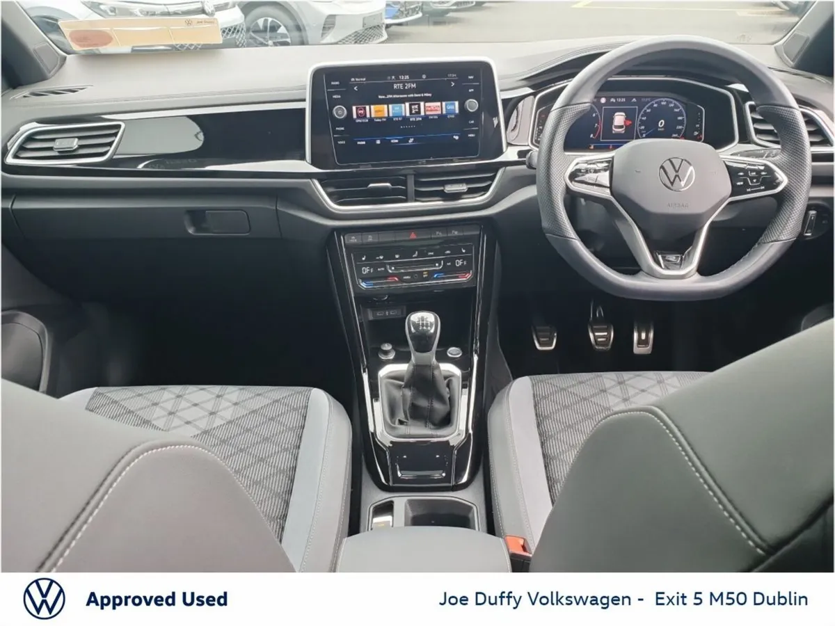 Volkswagen T-Roc R-LINE PLUS 1.0 TSI 110HP MANUAL - Image 2