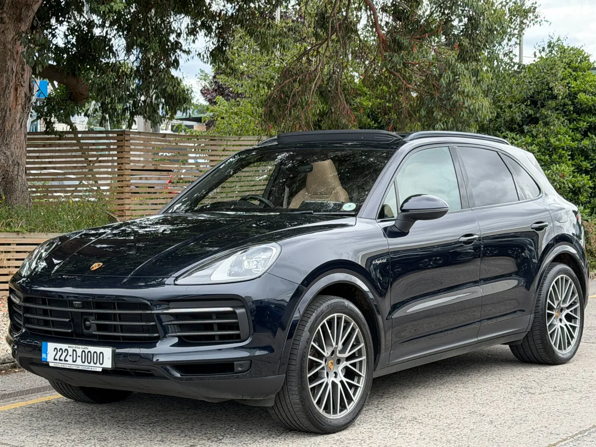 2022 Porsche Cayenne. PLATINUM EDITION - Image 3