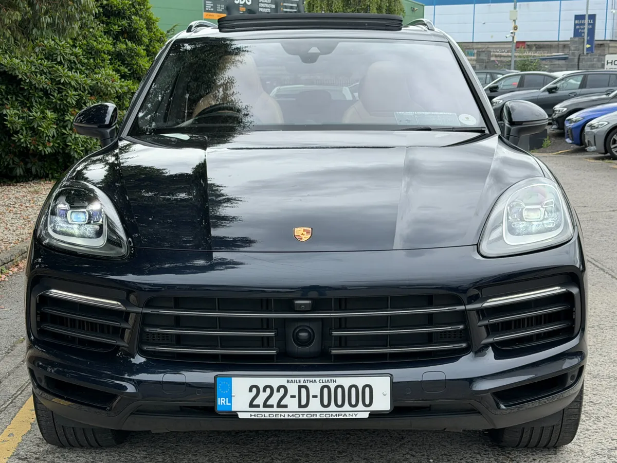 2022 Porsche Cayenne. PLATINUM EDITION - Image 4