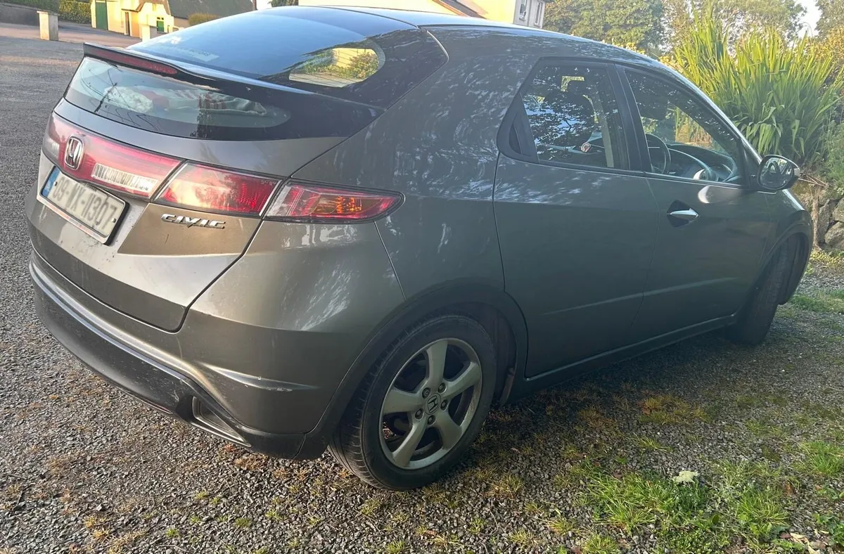 Honda civic - Image 4