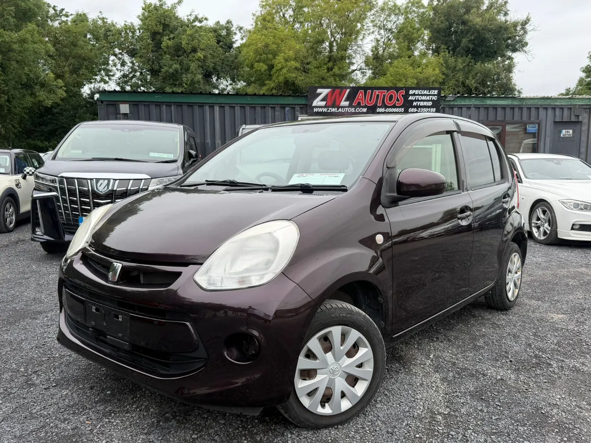 15 Toyota Passo 1.0 Auto - Image 2